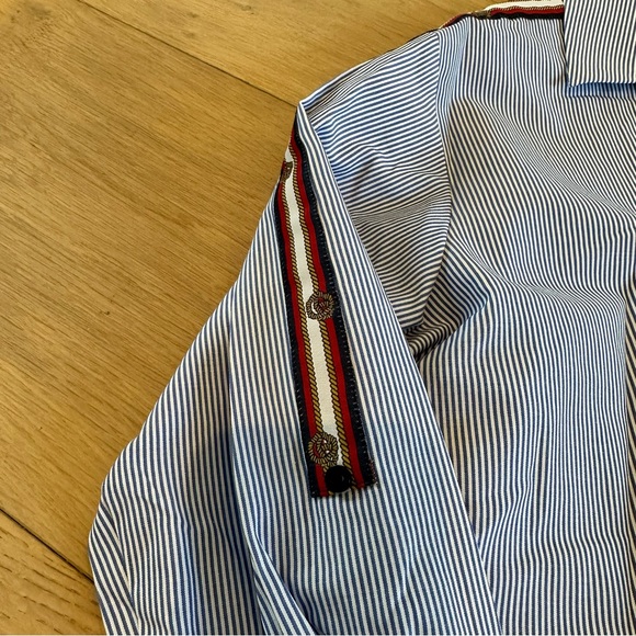 Zara Button down Top w adjustable sleeves - Picture 3 of 5